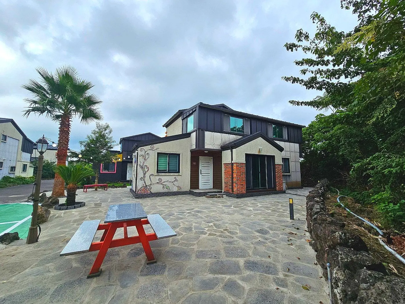 Jeju Gujwa forest retreat & with a yard & countryside stay Entire House 3BR & sleeps 8 Forest Villa Cover Photo