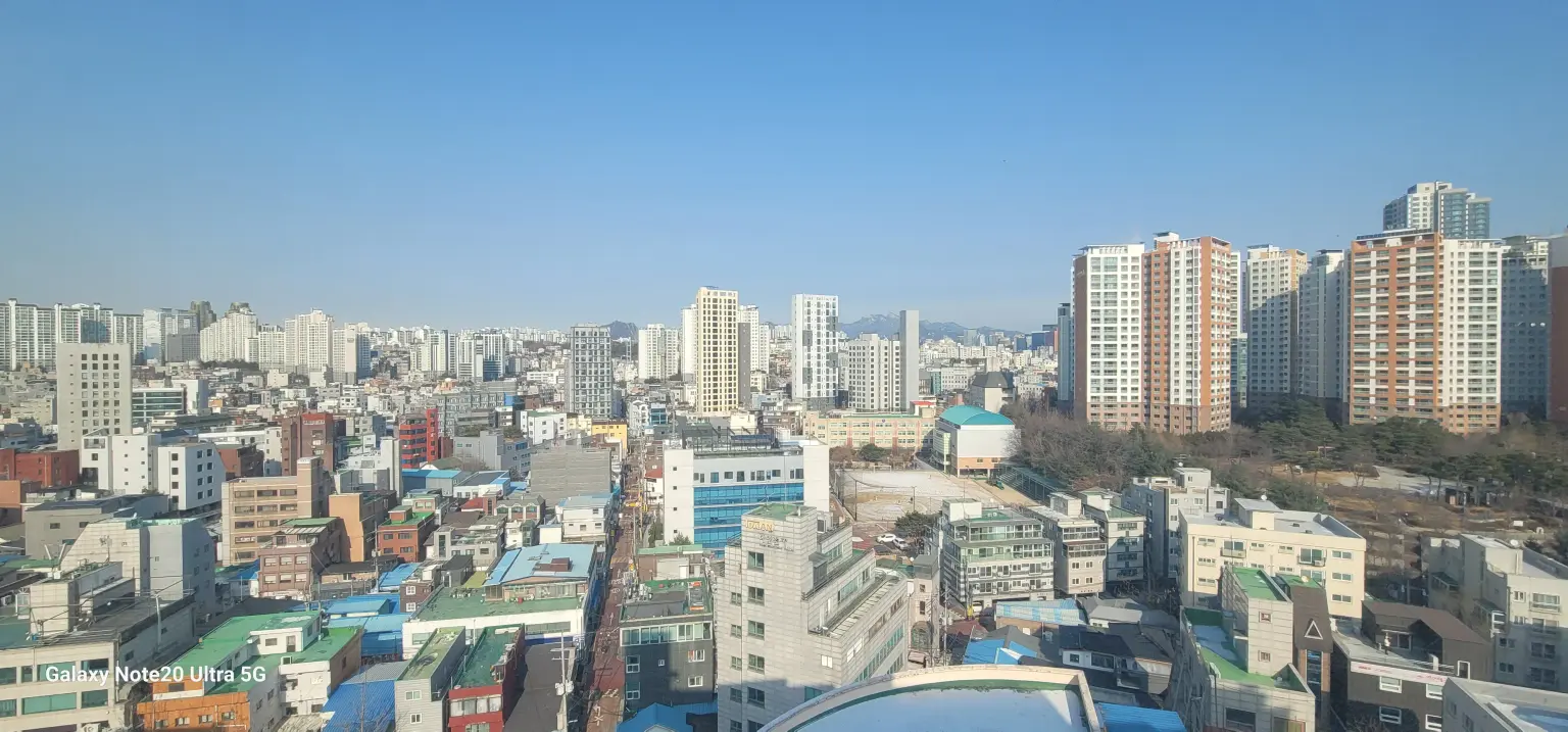 【首尔龙山】龙山站附近，视野极佳的便利办公酒店。
