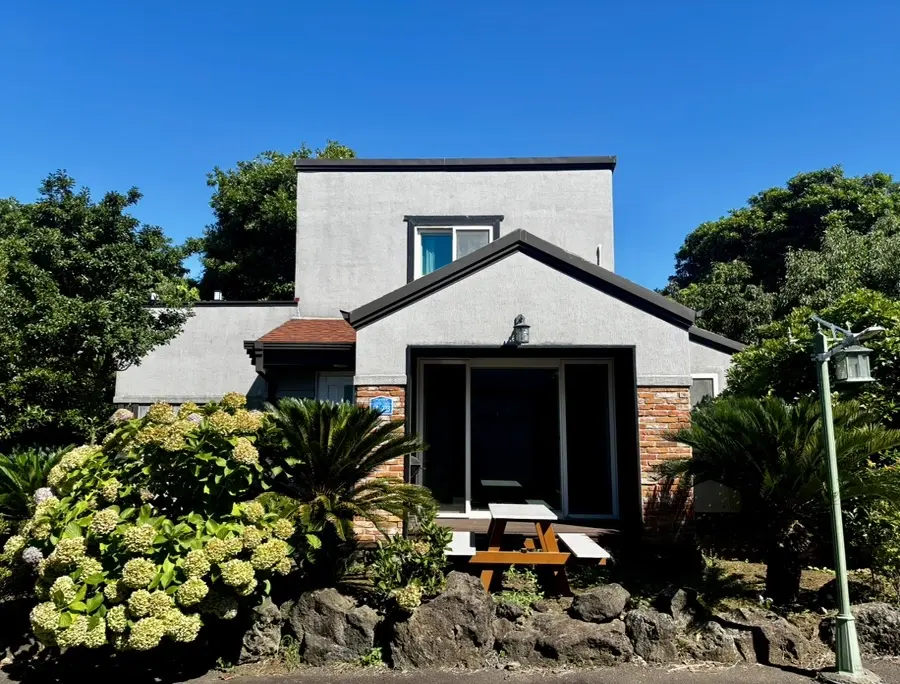 Jeju Bijarim Healing House No. 12 - main image