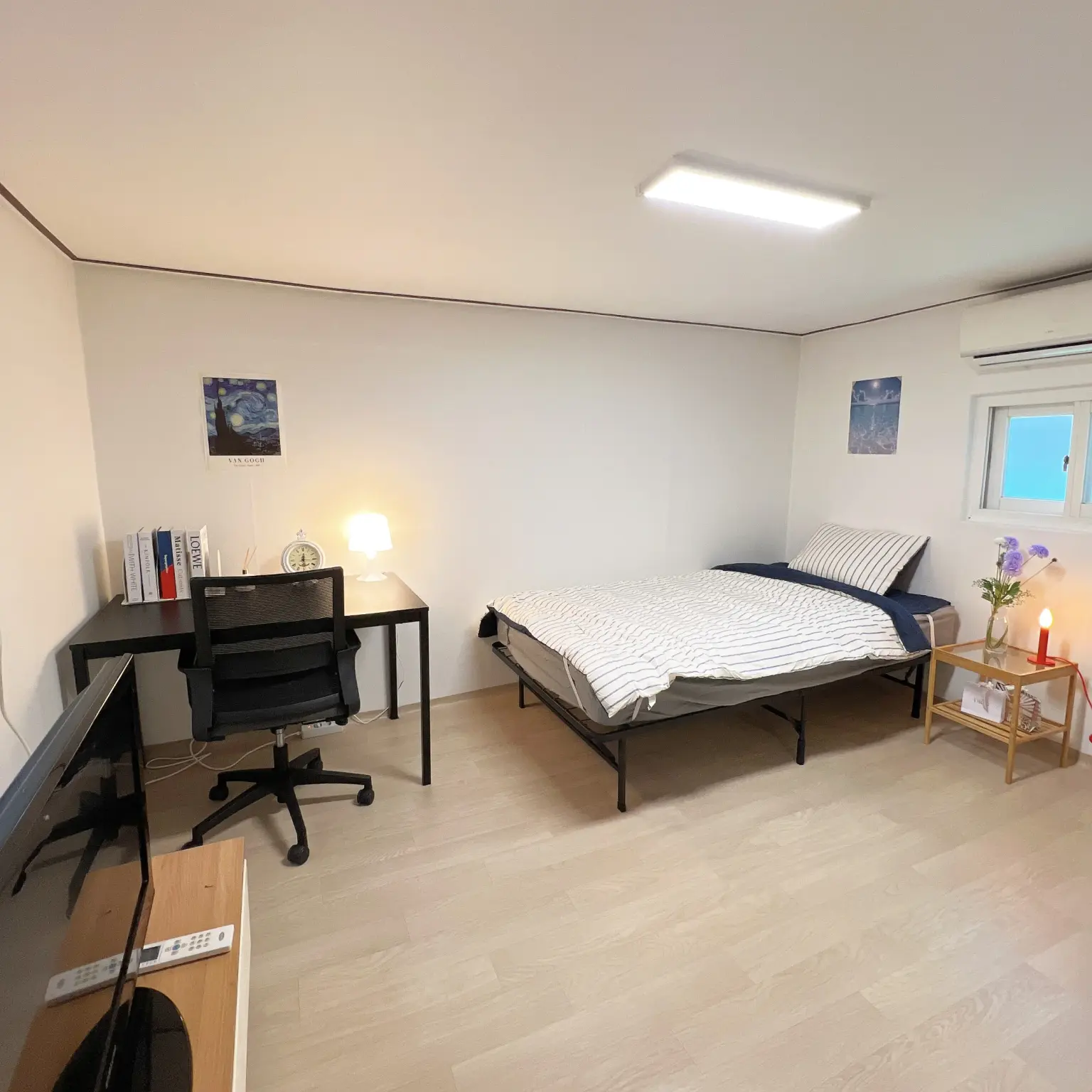 workation Guest House 1BR & sleeps 2 3-minute walk from Bucheon Station / Free laundry / Self check-in / Highly recommended room for single occupancy Cover Photo