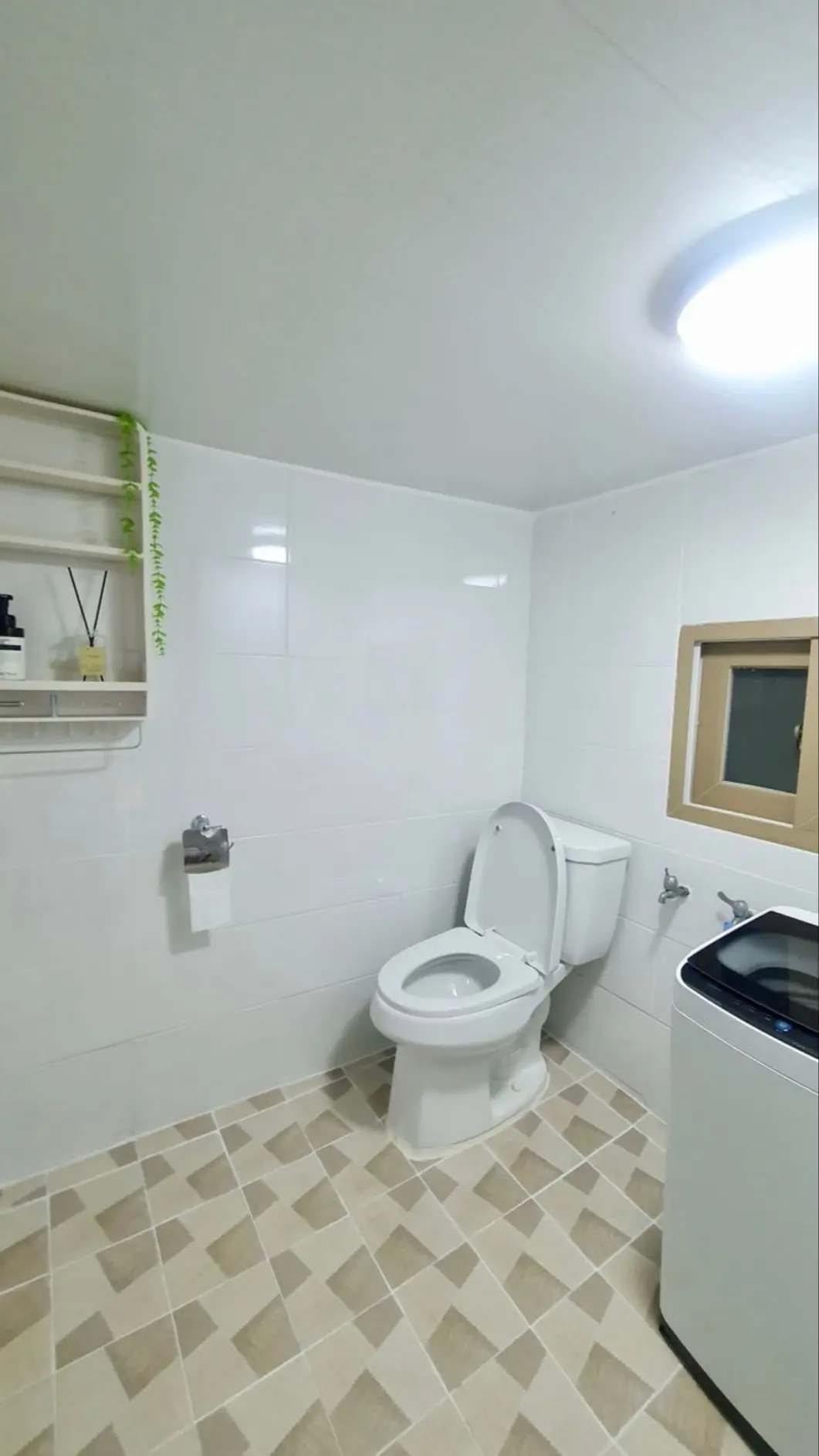 화장실-{{toilet_count}} 사진 1 - 분위기가성비공간 (투룸·최대 2인)