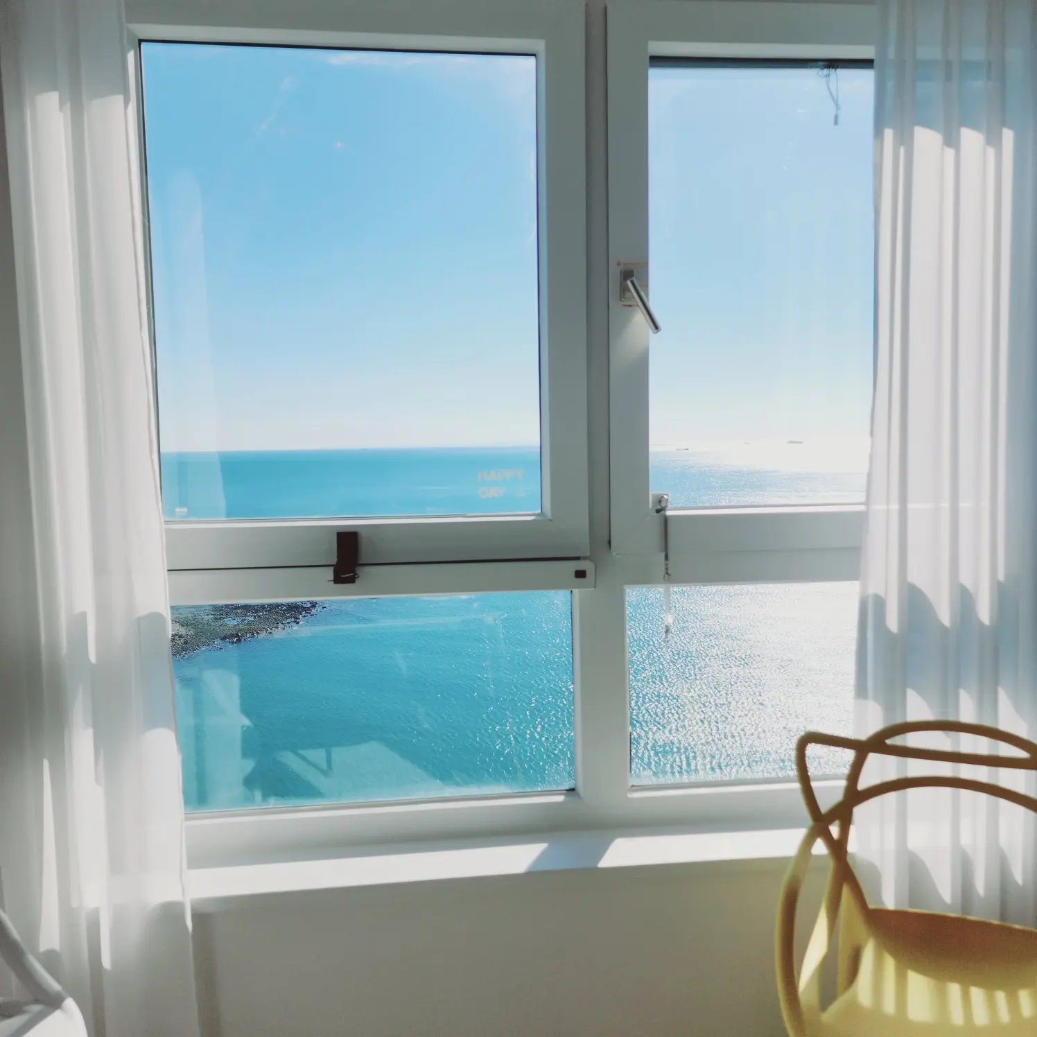 Busan Haeundae-gu 오션뷰 & 바다 근처 & 워케이션 오피스텔 원룸 & 최대 3인 Marine City Yunseul Ocean View, 65" TV, Coffee Capsule, Nearby Beach 대표 사진