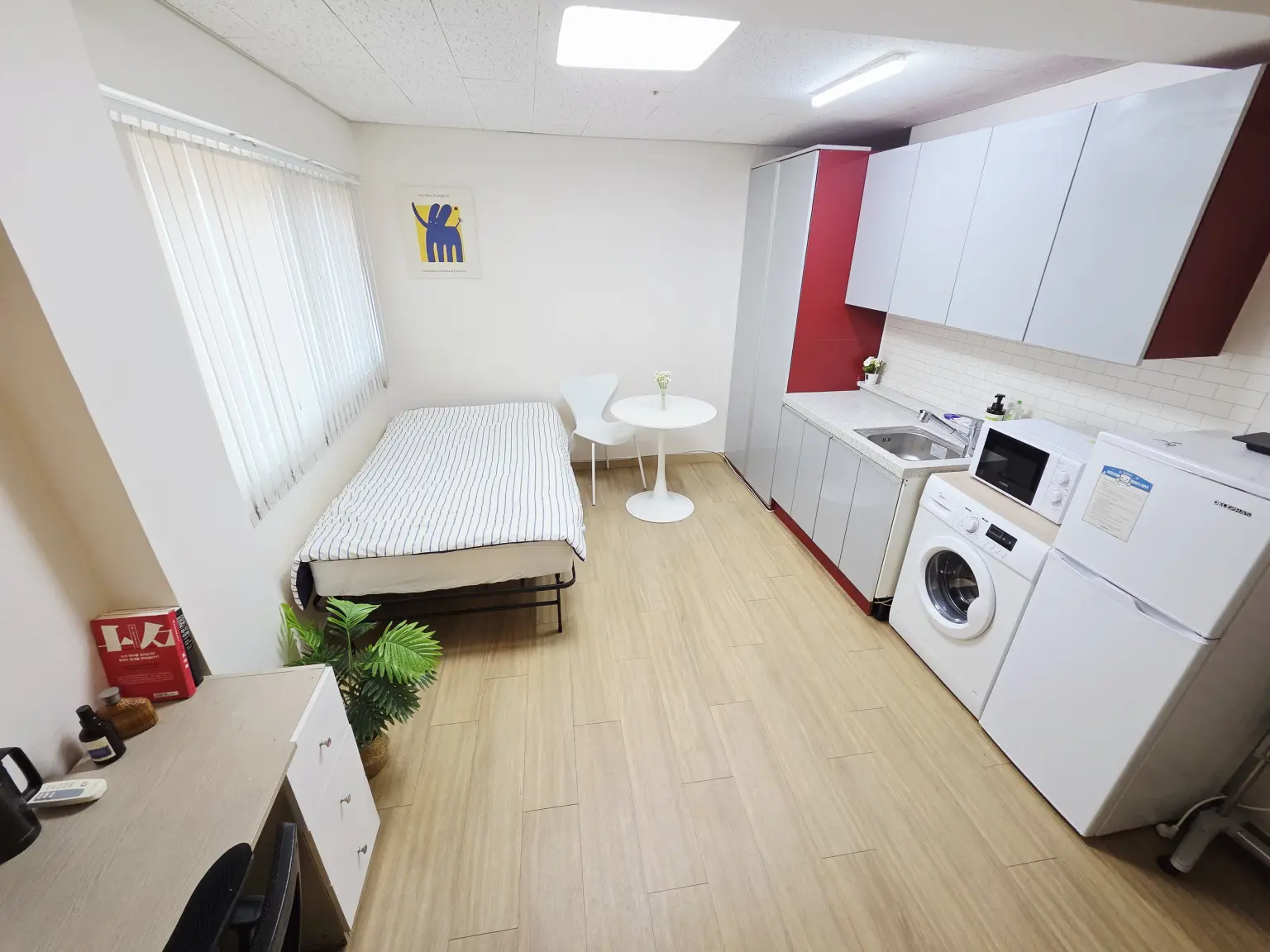 Gwangjin-gu, Seoul  House 1BR & sleeps 3 5-minute walk from Jayang Station 404 Cover Photo