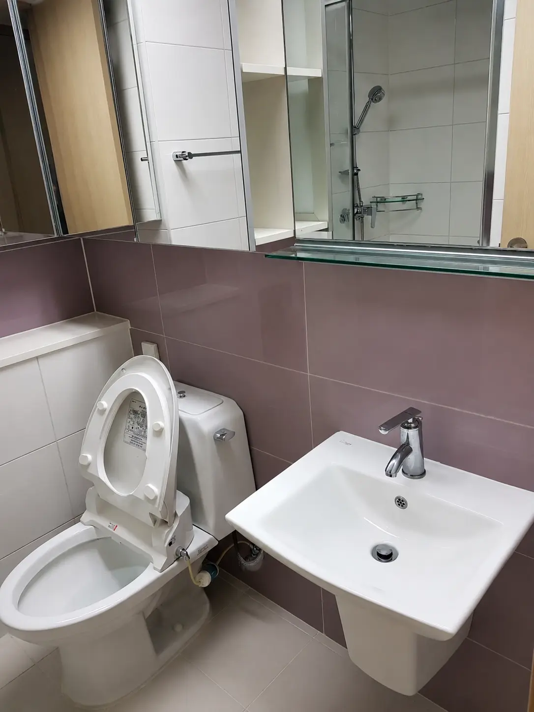 Bathroom-{{toilet_count}} photo 1 - Officetel 1-minute walk from Sanghyeon Station (1BR & sleeps 2)