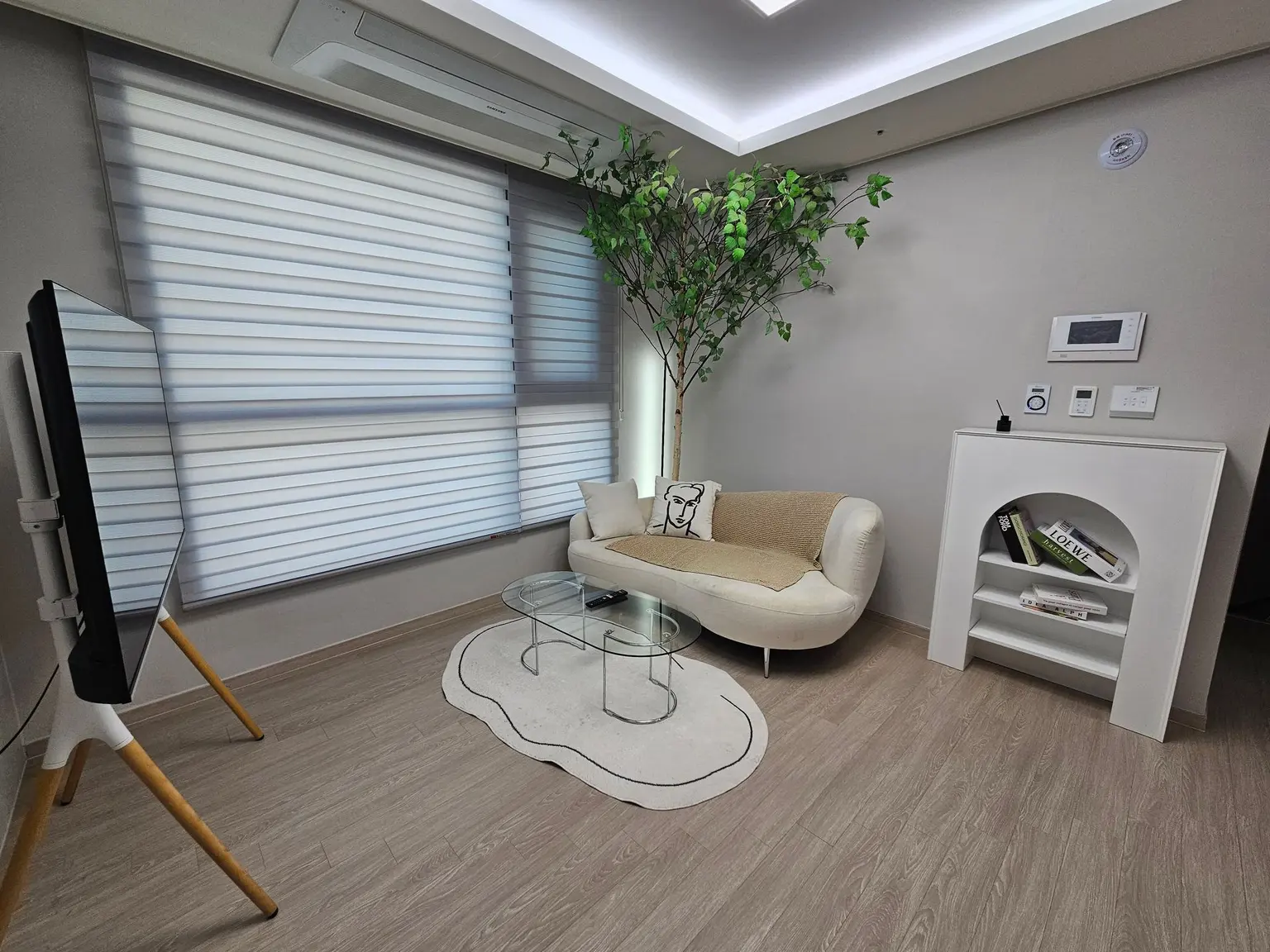Gyeonggi Seongnam Pangyo Full-option Two-room Officetel - main image