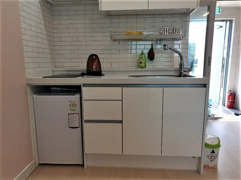 Seogwipo Newly built one-room emotional stay with a pretty rape flower road #201 - image2