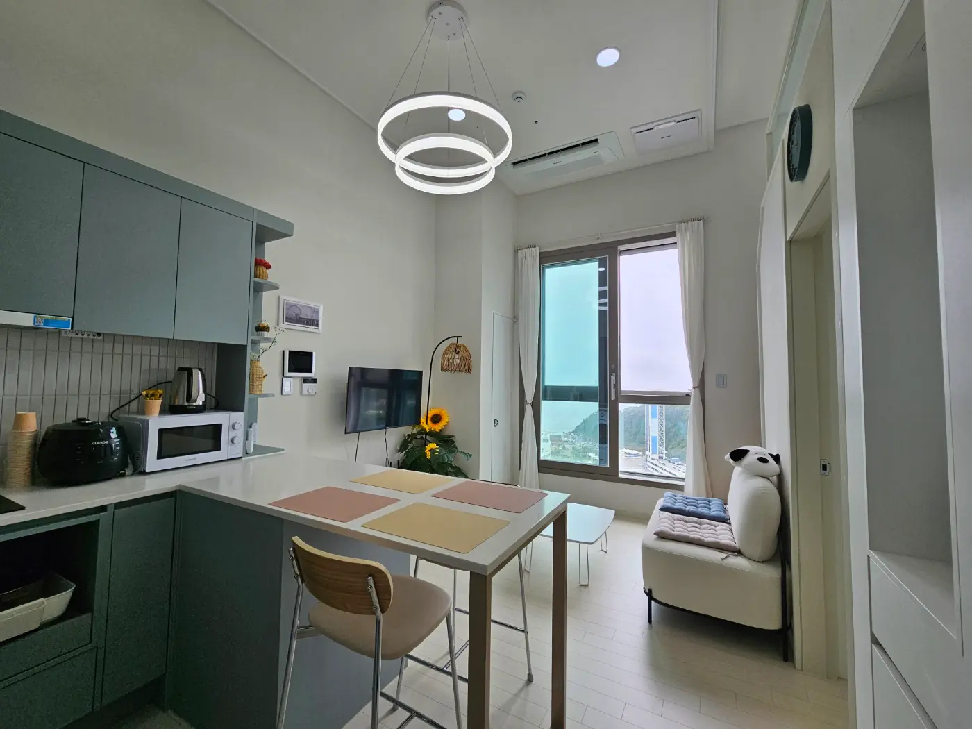 Yeosu, Jeollanam-do Expo/Marine Park/Odongdo Nearby Duplex Accommodation - main image