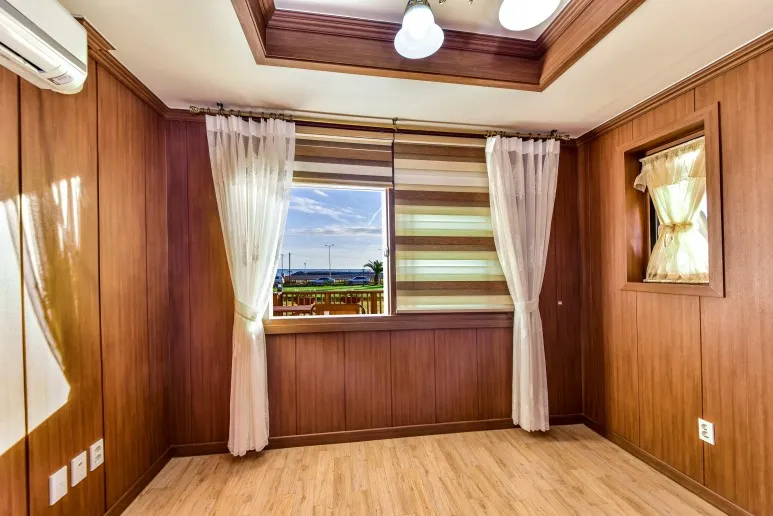 [Namwon, Seogwipo] Pension with Ocean Views in All Rooms and Swimming Pool Right in Front of Golf Putting Green in the Courtyard_24 Pyeong 2