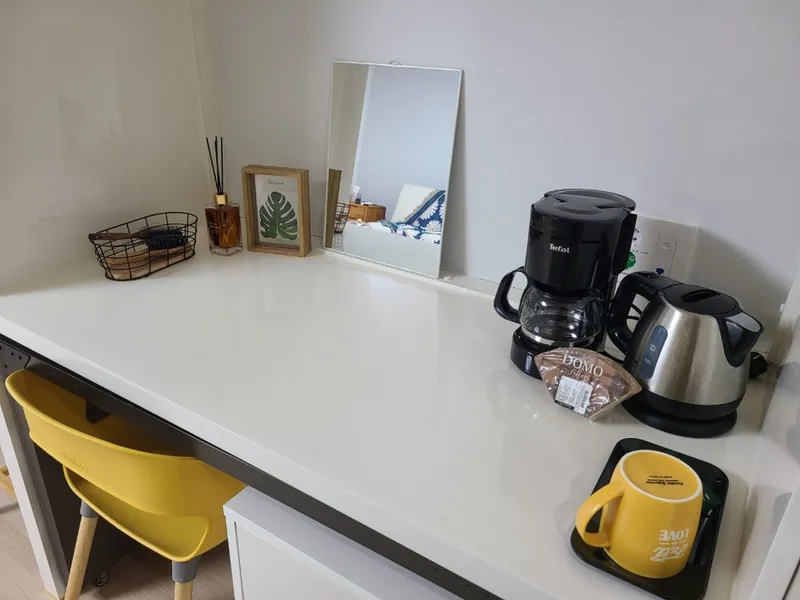 [Gangneung] Yeongjin Beach Ocean View Guaranteed Cider House 20 Pyeong Room 1, Living Room 1 9