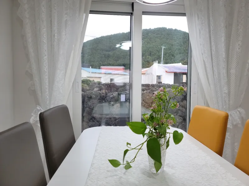 [제주 구좌] 종달 돌집하우스 투룸 독채 이레하우스 8