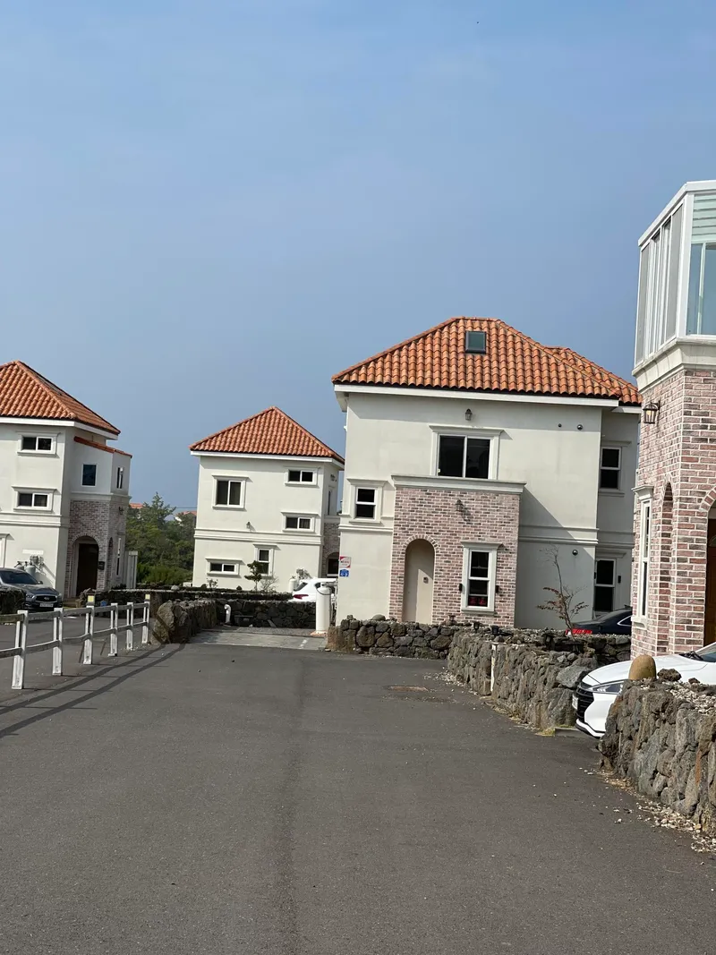[제주 한림] 협재에 위치한 복층투룸독채 #키즈친화적 2
