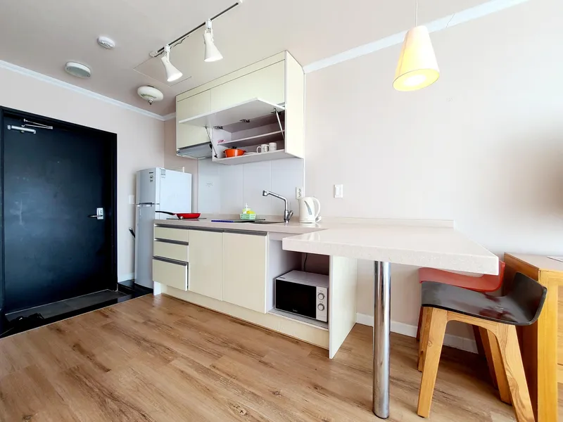 [Hogeun-dong, Seogwipo] Resort near downtown (Deluxe Double Ocean View for 2) High Floor C 8