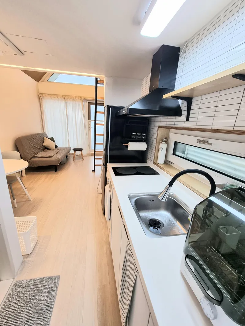 [Pyoseon, Seogwipo] A one-room house for 1-2 people with a beautiful forest view: Tiny House A 3