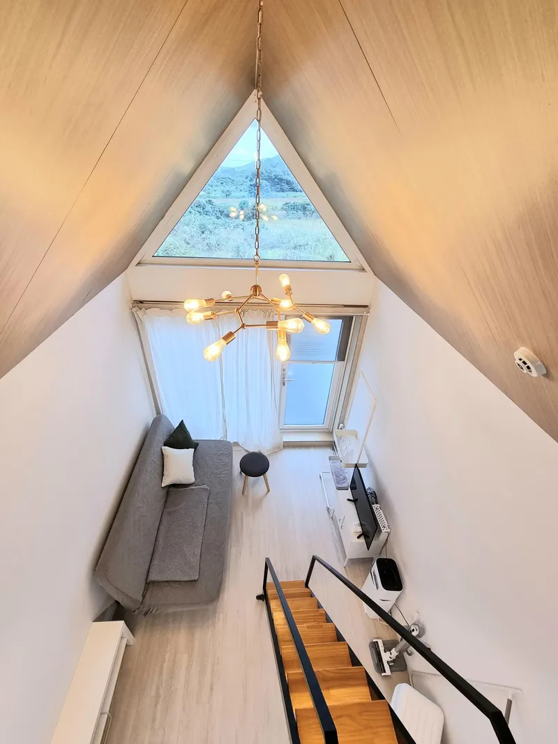 [Pyoseon, Seogwipo] A one-room house for 1-2 people with a beautiful forest view: Tiny House A 11