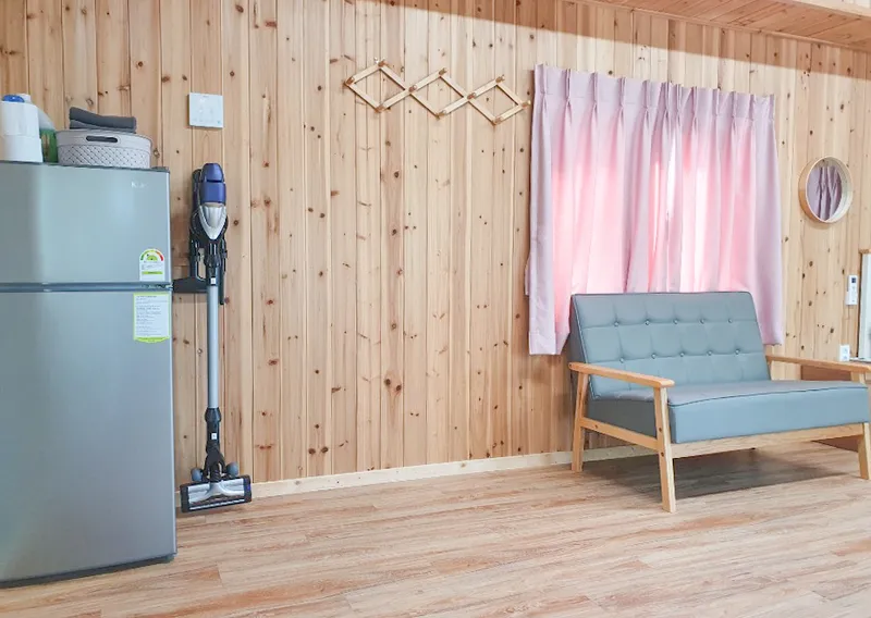 [제주 구좌] 비자림 도보 5분 거리 따뜻함이 가득한 노랑이_ 10평 원룸형 숙소 9