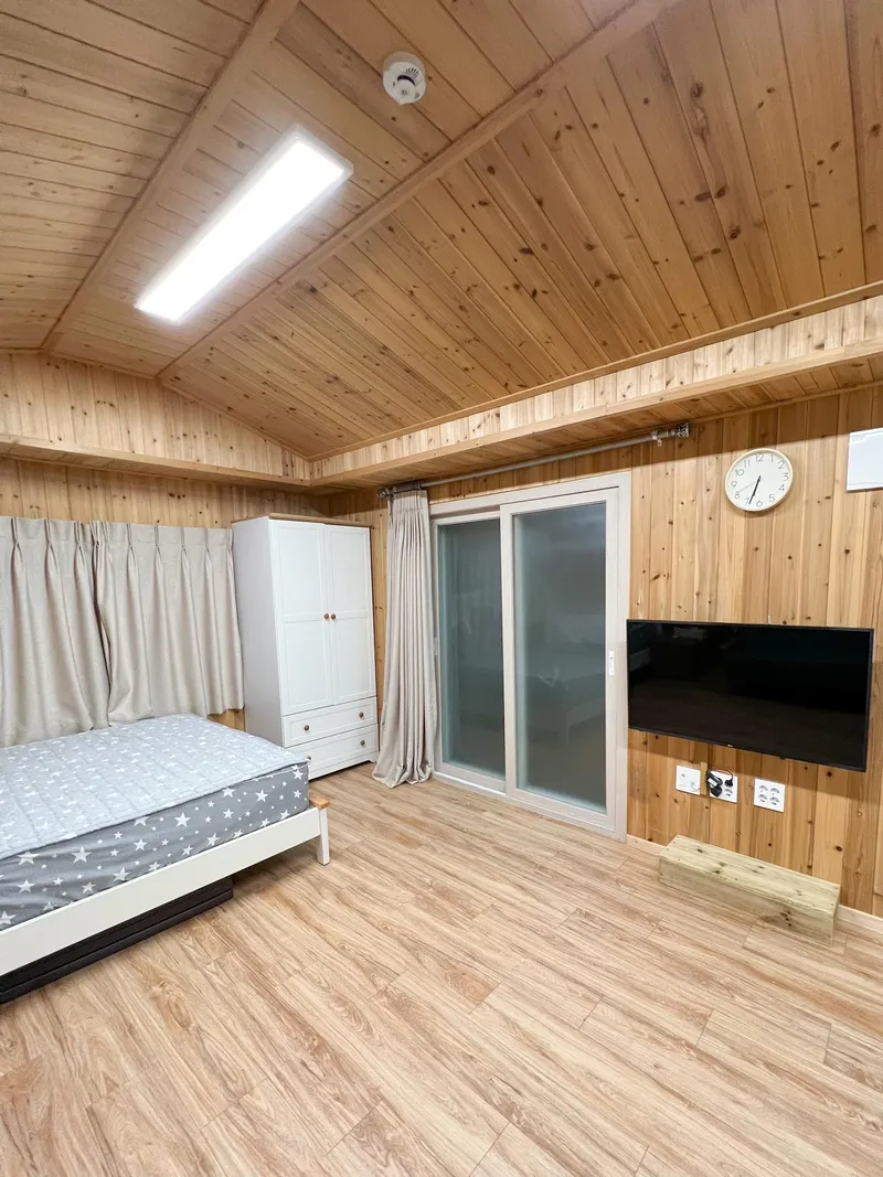[제주 구좌] 비자림 도보 5분 거리 따뜻함이 가득한 노랑이_ 10평 원룸형 숙소 28