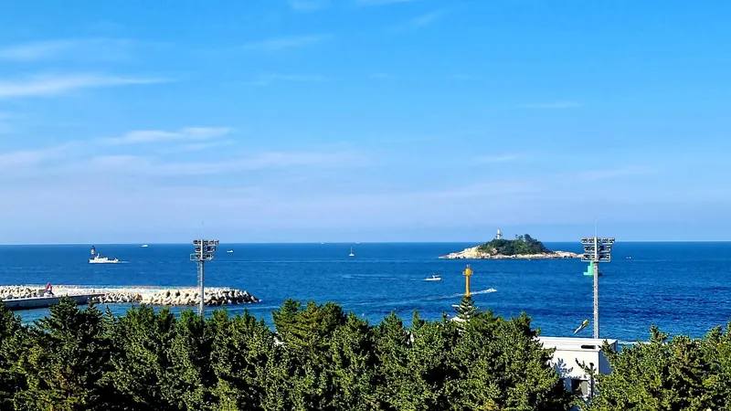 [Sokcho] One-room side ocean view 30 seconds walk from Sokcho Beach 15