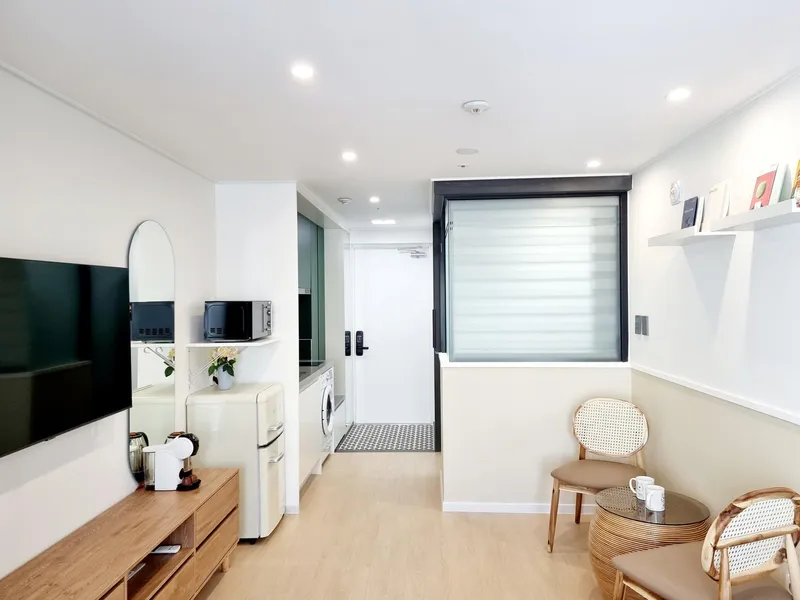 [Sokcho] One-room side ocean view 30 seconds walk from Sokcho Beach 2