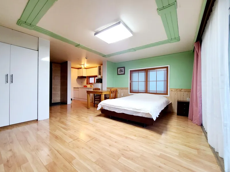 [Hogeun-dong, Seogwipo] Ocean view resort close to the city center 15 pyeong #One room (deluxe double) A 7