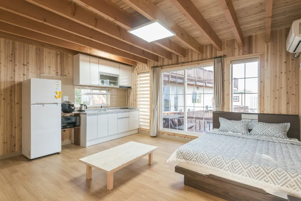 Seongsan-eup Seaside One-Bedroom Cottage