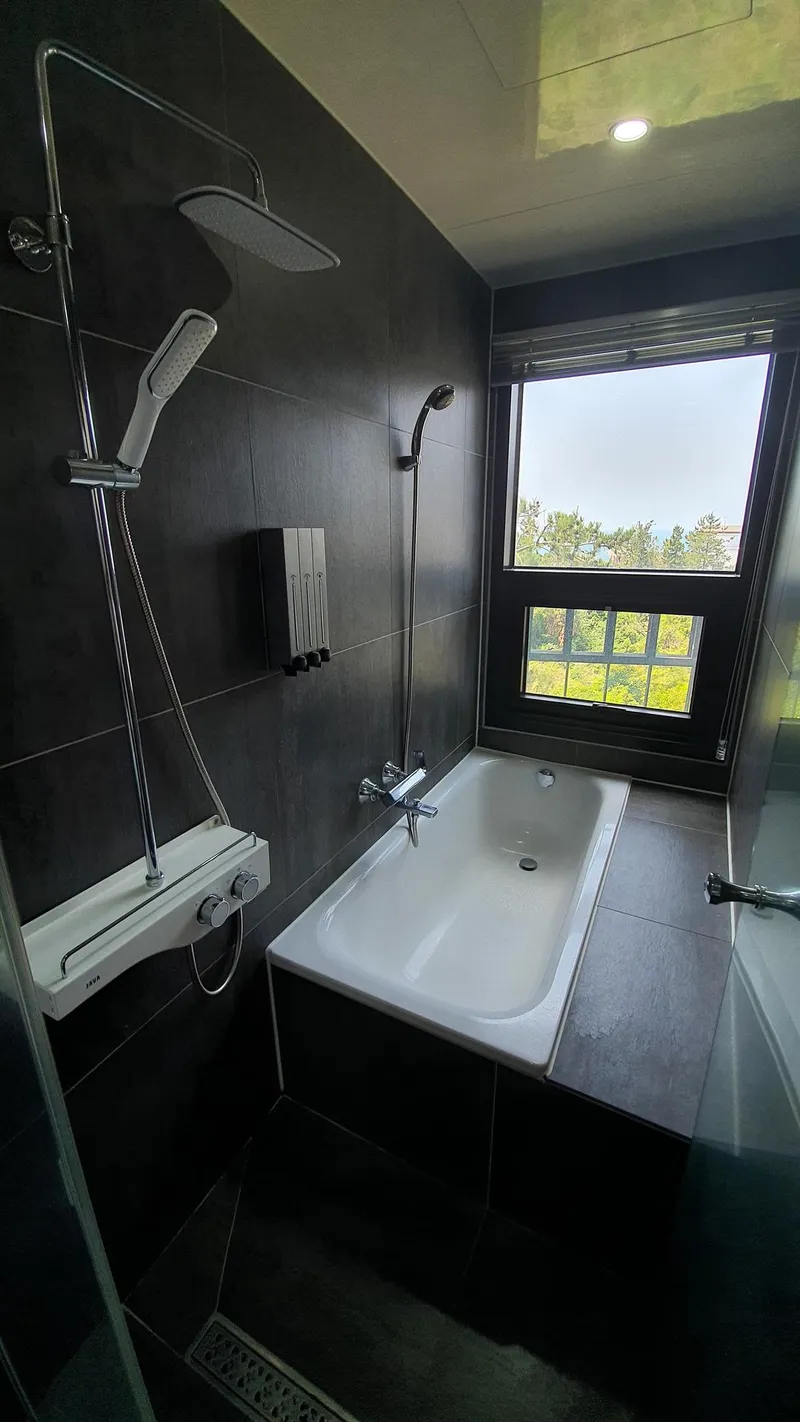 [Aewol, Jeju] Aewol Ocean View Coastal Cliff Front 4-story Independent Townhouse_Building 9 8