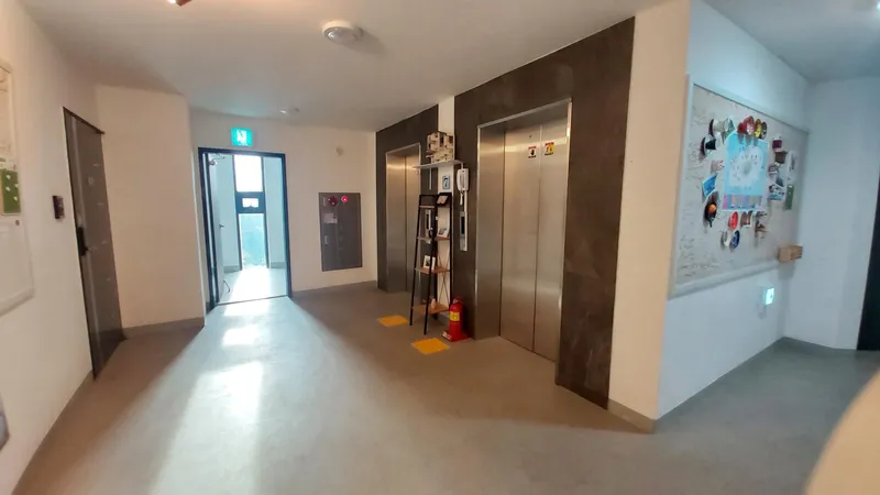 [Seoho-dong, Seogwipo] Room 703: Ocean View from My Own Master Room Beyond the Floor-to-Floor Window_Newly Built Two-Room Wells Place 18