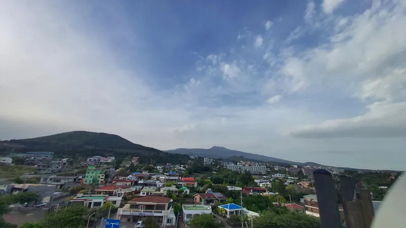 [Seoho-dong, Seogwipo] Room 703: Ocean View from My Own Master Room Beyond the Floor-to-Floor Window_Newly Built Two-Room Wells Place 24