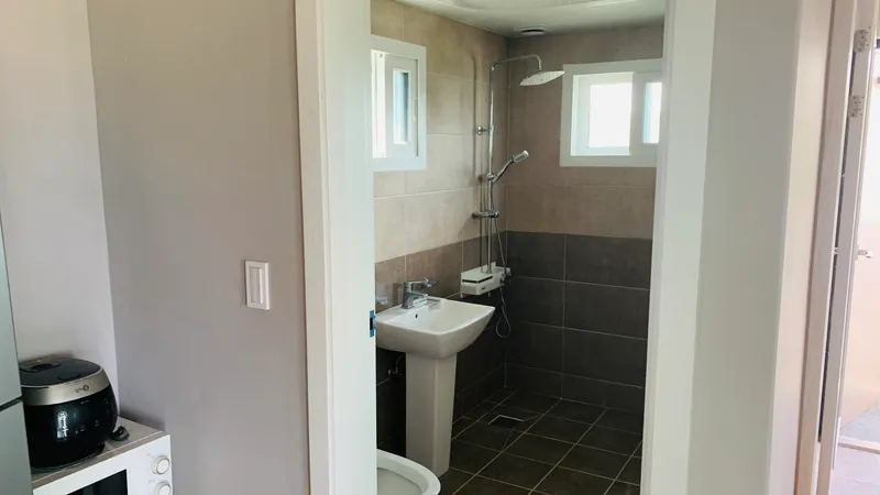 [Pyoseon, Seogwipo] 15 pyeong main building with a view of the botanical garden and pet-friendly 15