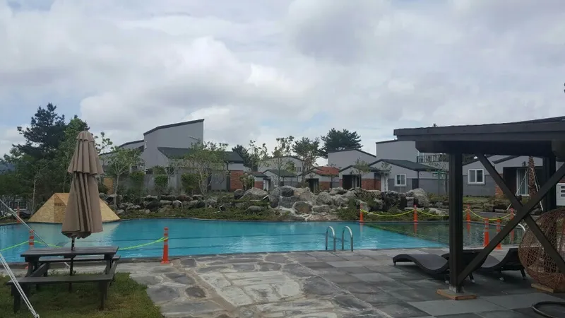 [제주 구좌] 제주 마당이 있는 비자림 복층형 독채 25평  D 15