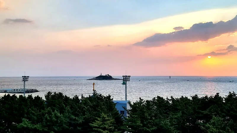 [Sokcho] Newly built top-floor residence hotel right in front of the beach #SideOceanView 17