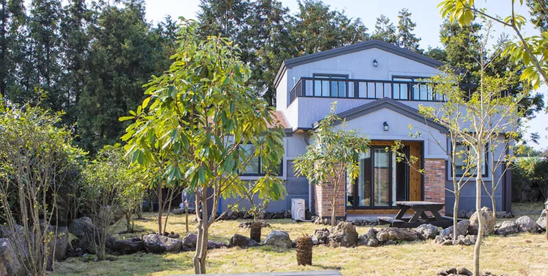 [Namwon, Seogwipo] Hannam-ri 25 pyeong duplex detached house A #Large lawn yard #3 rooms, 3 bathrooms 2
