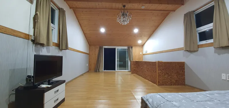 [서귀포 성산] 성산 동쪽하늘 일출감상 가능한 복층 독채 2동 13