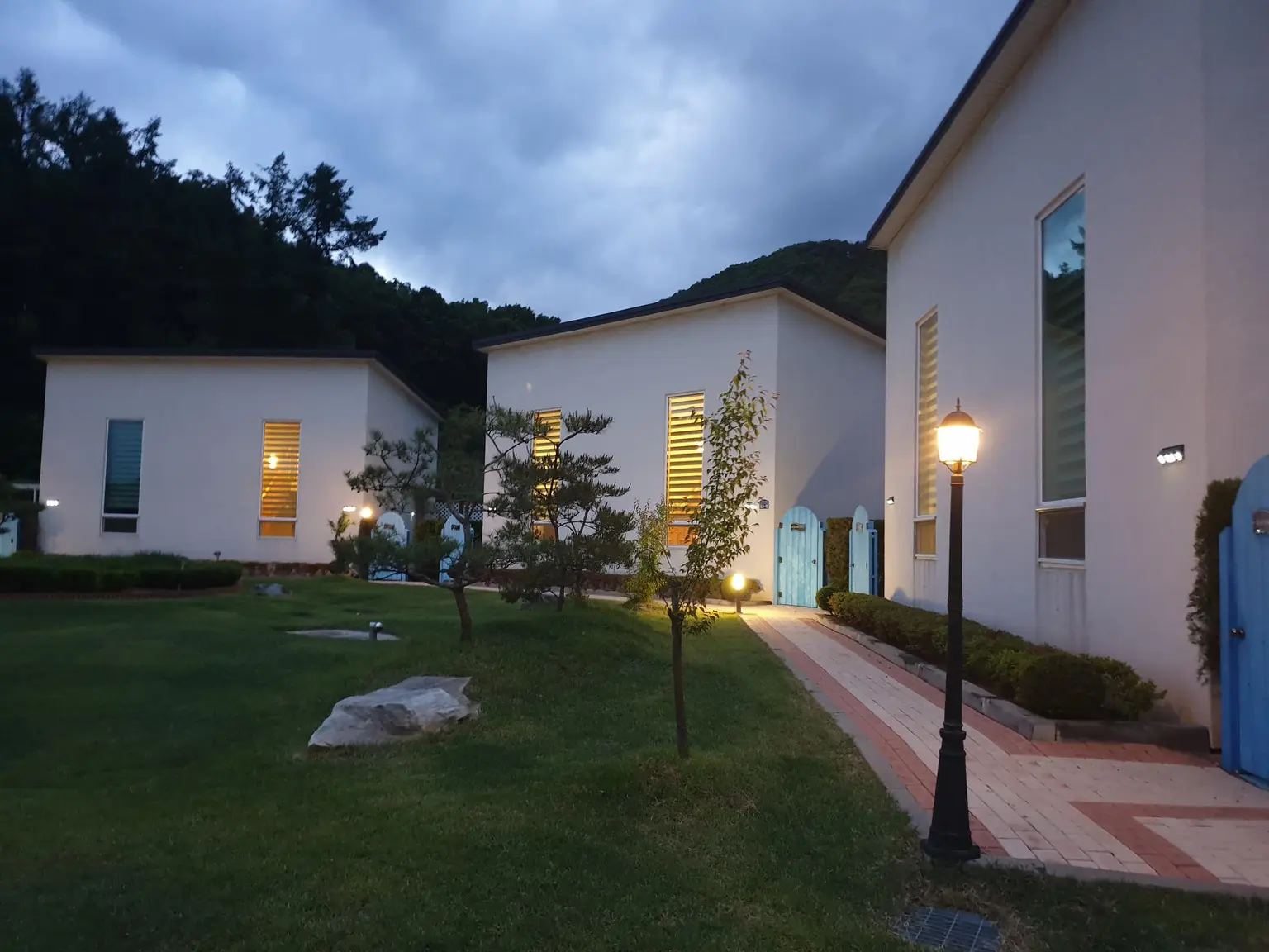 경기 파주 임진강 도보 10분거리의 정원이 이쁜펜션 - main image