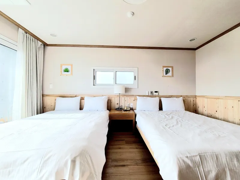 [Hogeun-dong, Seogwipo] Resort (Superior Twin Ocean View 4 people) 2 Queen Beds 5
