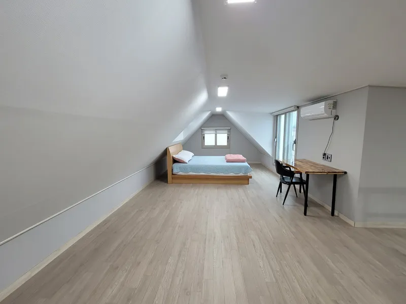 [Gujwa, Jeju] Jeju Gujwa] Bijarim Mountain Trail Duplex One-Room Independent #2min walk from Bijarim #Work from home possible B13 46