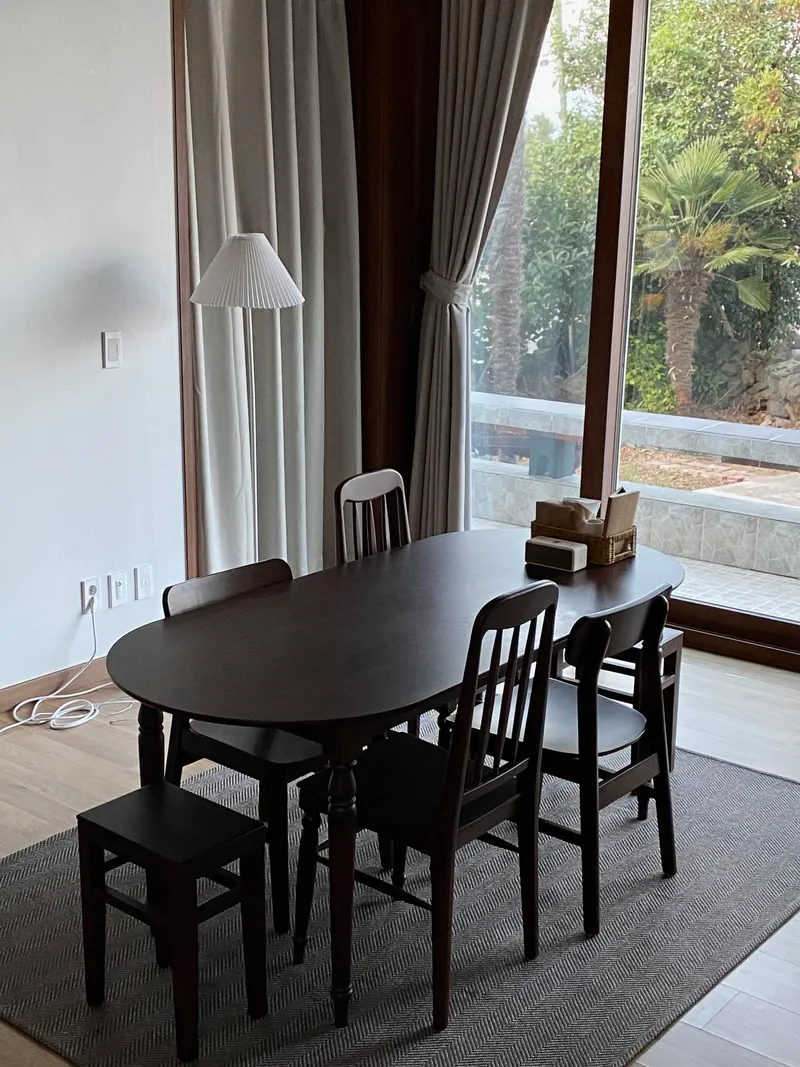 [Hangyeong, Jeju] Two-story three-room independent emotional accommodation #5 rooms #45 pyeong 3