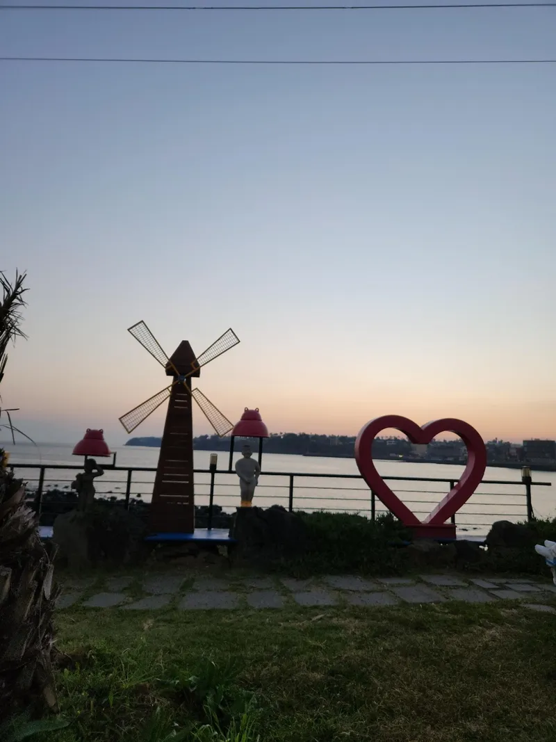 [Aewol, Jeju] Ocean view, sunset view, restaurant, full option, two-room house 53