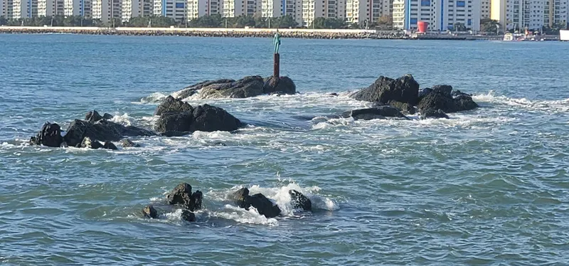 [Suyeong, Busan] One-room officetel with Gwangan Bridge view right in front of Gwangalli Beach 16