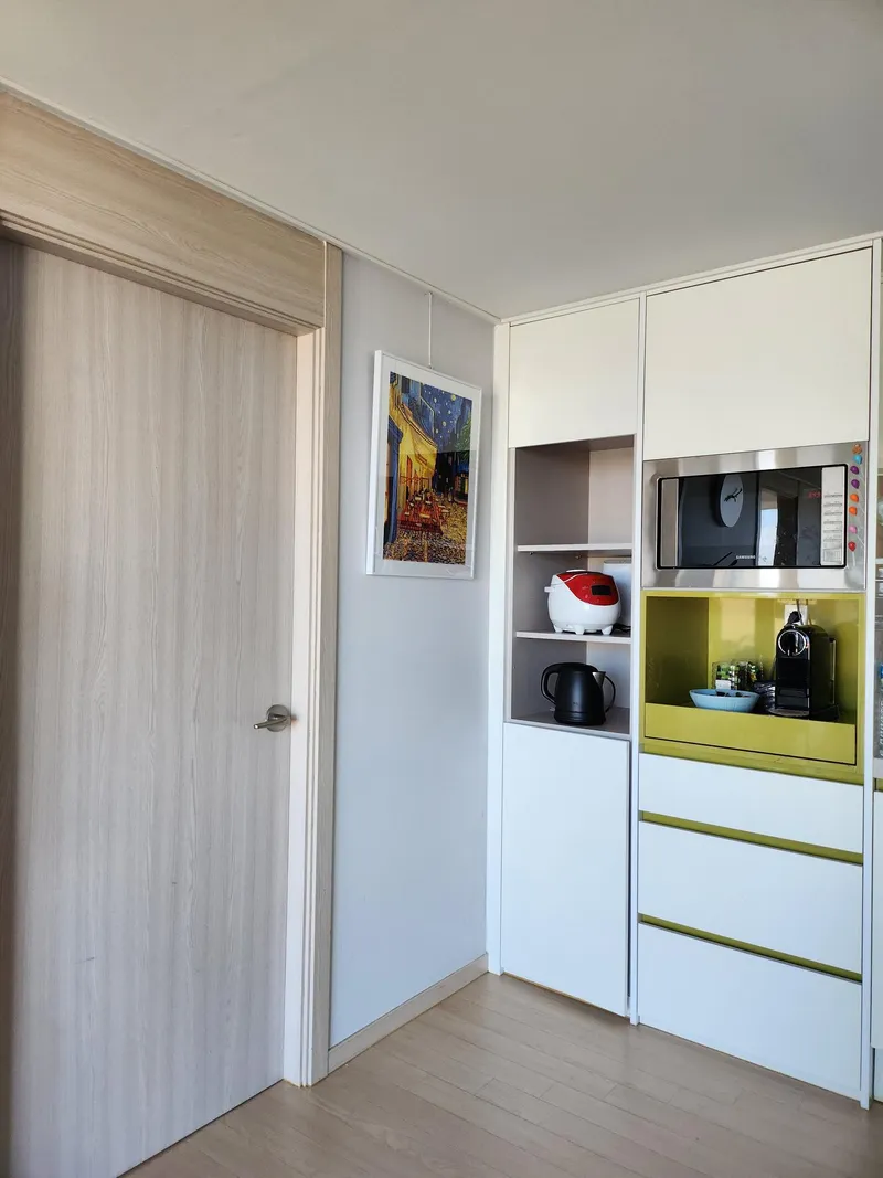 [Jungmun-dong, Seogwipo] Jungmun Ocean, Top Floor, Two Rooms, 1 Queen Bed, 1 Super Single, Ocean View, Suite Room 18