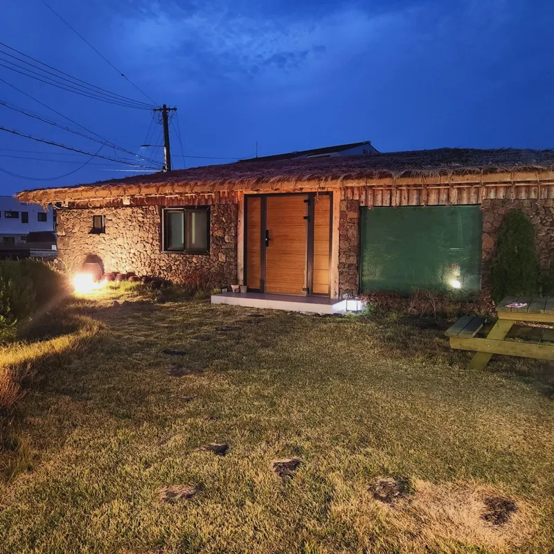 [Daejeong, Seogwipo] Tranquil lawn house 11