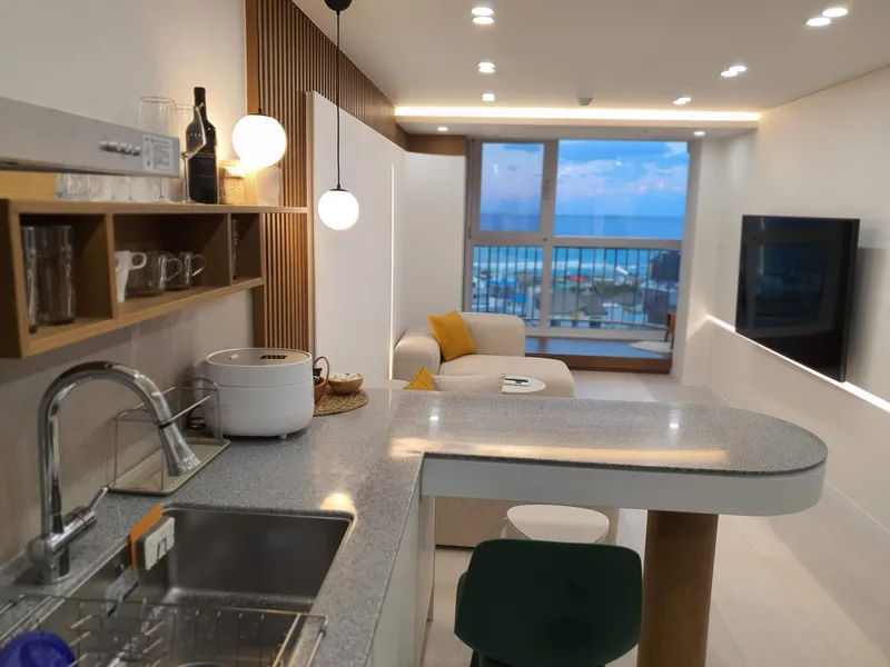 [Sokcho] Ocean view two-room apartment #3 min walk from Sokcho lighthouse beach #For one week stay only 15
