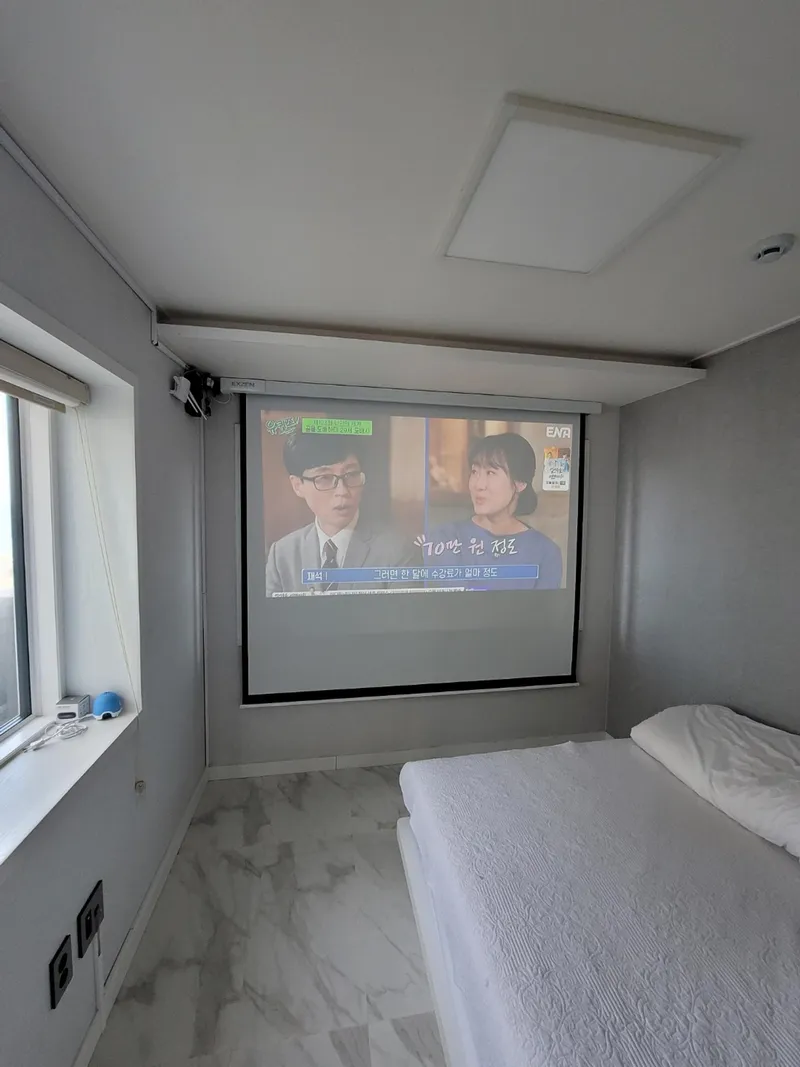 [Hallim, Jeju] Ocean view pool villa located on the coastal road #Beam projector 12