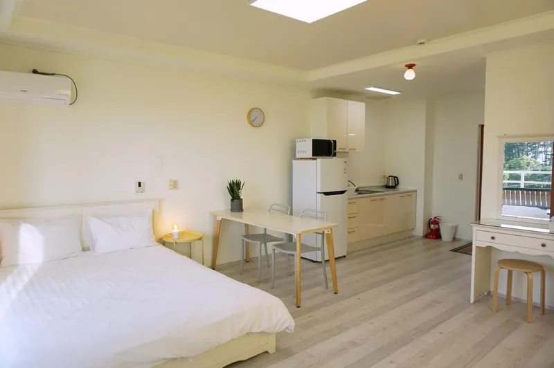 [Bomok-dong, Seogwipo] When you need ocean view healing, 3rd floor of Emotional Stay Y #Pets allowed 2