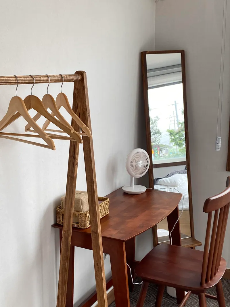 [Hangyeong, Jeju] Two-story three-room independent emotional accommodation #5 rooms #45 pyeong 24