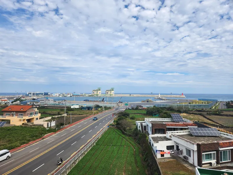 [Aewol, Jeju] Ocean view, sunset view, restaurant, full option, two-room house 48