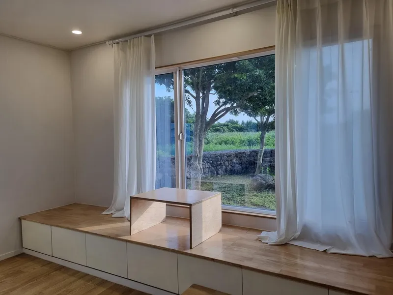 [Seongsan, Seogwipo] A quiet and clean remodeled three-room duplex house 19