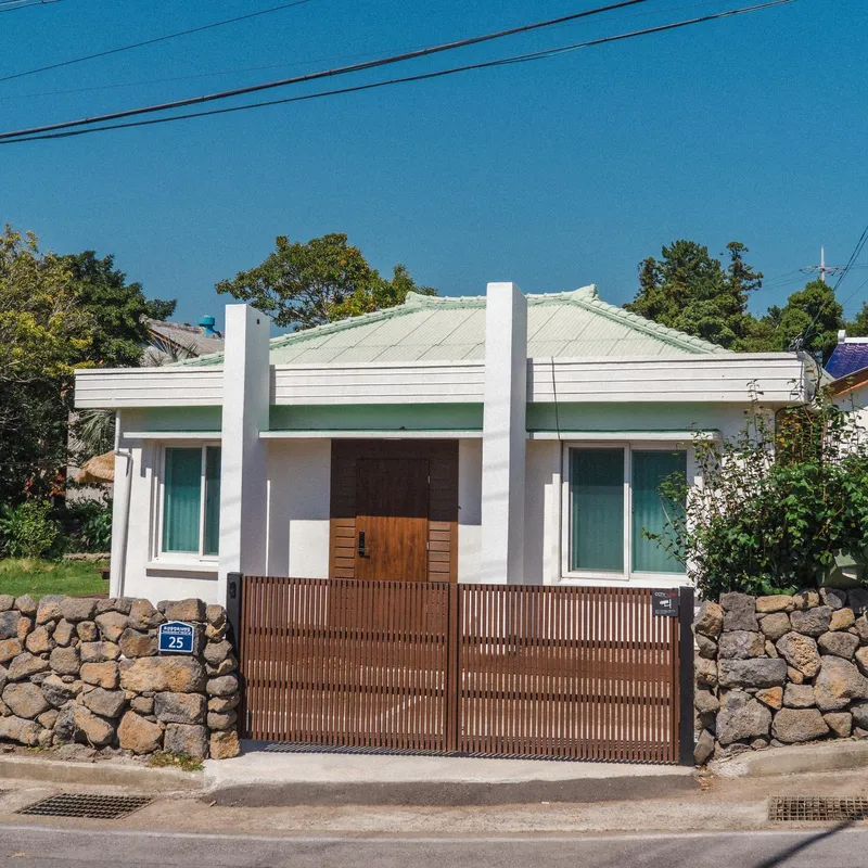 [서귀포 표선] 올레길 바닷가 마을 잔디 마당이 있는 쓰리룸 전원주택 14
