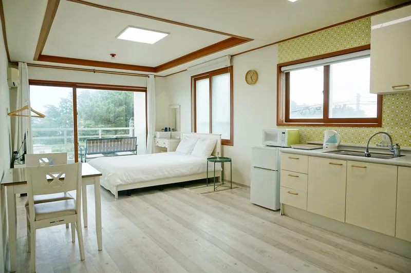 [Bomok-dong, Seogwipo] When you need ocean view healing, 2nd floor of Gamsung Stay G #Pets allowed 4