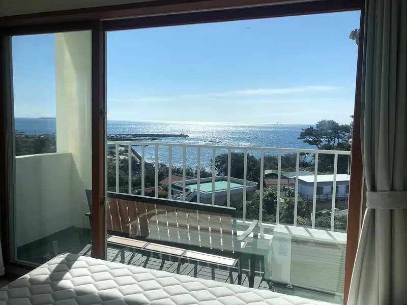 [Bomok-dong, Seogwipo] When you need ocean view healing, 3rd floor of Emotional Stay Y #Pets allowed 6