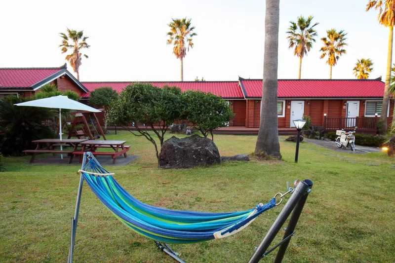 [Aewol, Jeju] 6. Log cabin in a palm forest #Near the sea #Workshop experience #Bulmyeong 12